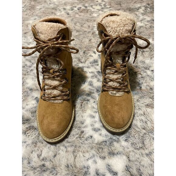 Hey Girl Woman’s Squad Boots - Picture 1 of 8